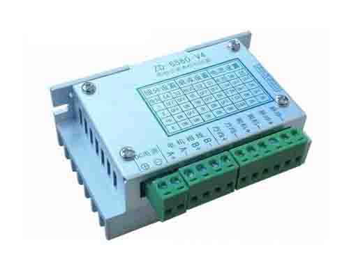 廣州新能源汽車教學(xué)設(shè)備廠家:電動汽車的驅(qū)動系統(tǒng)的組成(圖2) 新能源汽車教學(xué)設(shè)備驅(qū)動器控制器